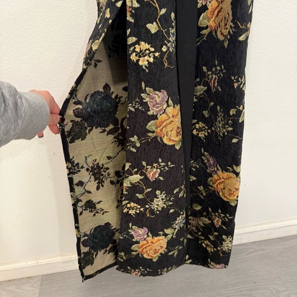 Lulu’s Pemberley Black Floral Jacquard Lace-Up Maxi Dress XS - Picture 6 of 9